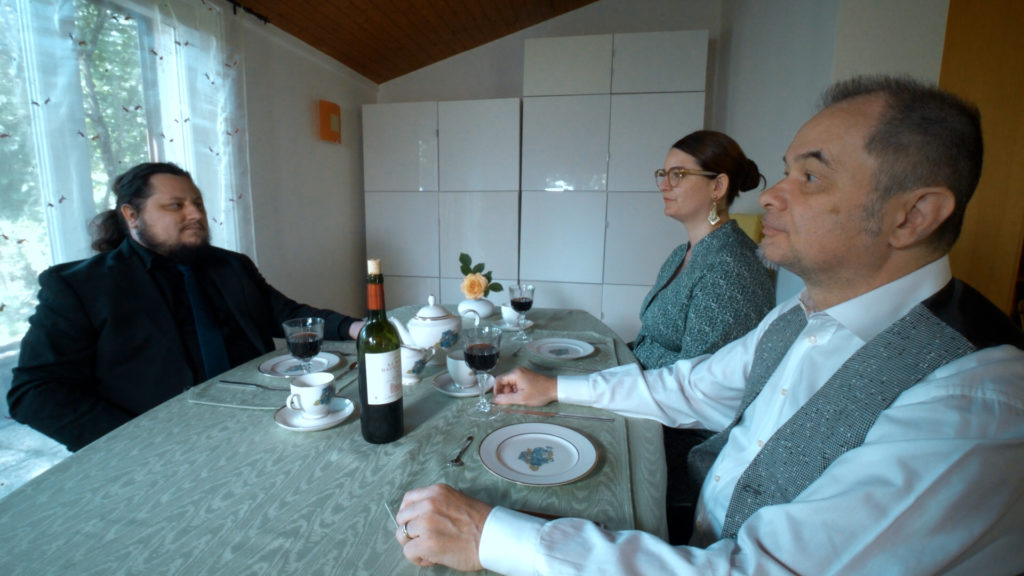 Acteurs jouant l'histoire "Le Connaisseur"