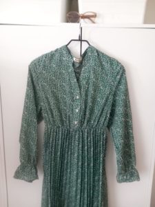 Robe d'un personnage de la nouvelle "Le connaisseur"